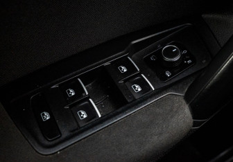 Подержанный автомобиль Volkswagen Tiguan 2018 года (17 фото)