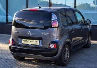 Подержанный автомобиль Citroen C3 Picasso 2010 года (5 фото)