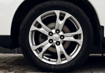 Подержанный автомобиль Mitsubishi Outlander 2012 года (21 фото)