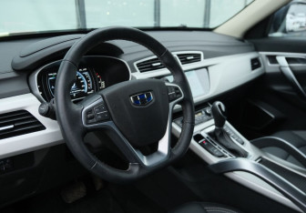 Подержанный автомобиль Geely Atlas 2021 года (9 фото)