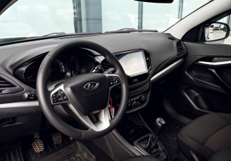 Подержанный автомобиль LADA (ВАЗ) Vesta Wagon 2018 года (15 фото)