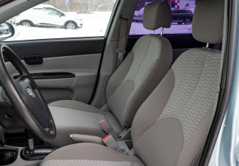 Подержанный автомобиль Hyundai Verna Sedan 2007 года (9 фото)