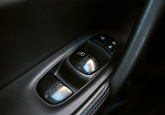 Подержанный автомобиль Nissan X-Trail 2014 года (17 фото)