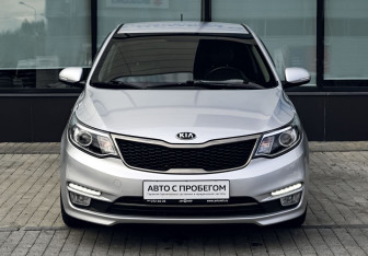 Подержанный автомобиль Kia Rio Sedan 2016 года (8 фото)