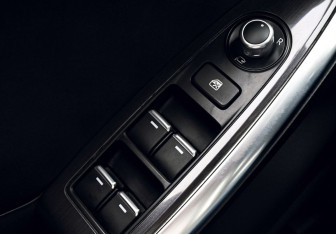 Подержанный автомобиль Mazda CX-5 2015 года (12 фото)
