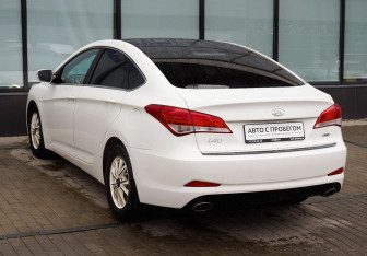 Подержанный автомобиль Hyundai i40 Sedan 2014 года (3 фото)