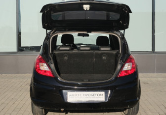 Подержанный автомобиль Opel Corsa 2007 года (20 фото)