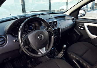 Подержанный автомобиль Nissan Terrano 2018 года (14 фото)