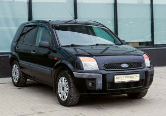 Подержанный автомобиль Ford Fusion 2008 года (7 фото)