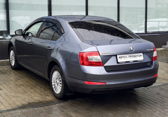 Подержанный автомобиль Skoda Octavia Liftback 2014 года (3 фото)