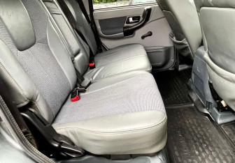 Подержанный автомобиль УАЗ Patriot 2011 года (13 фото)