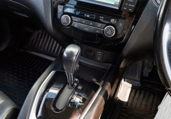 Подержанный автомобиль Nissan X-Trail 2014 года (14 фото)