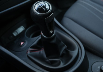 Подержанный автомобиль SEAT Leon Hatchback 2012 года (14 фото)