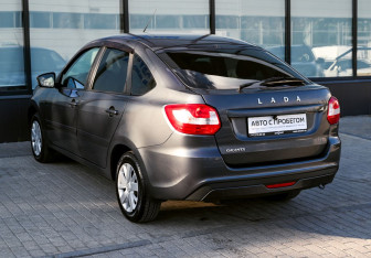 Подержанный автомобиль LADA (ВАЗ) Granta Liftback 2020 года (3 фото)