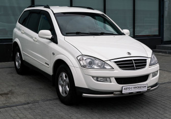 Подержанный автомобиль SsangYong Kyron 2014 года (8 фото)