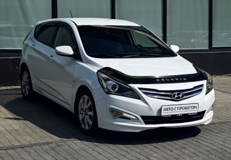 Подержанный автомобиль Hyundai Solaris Hatchback 2014 года (7 фото)