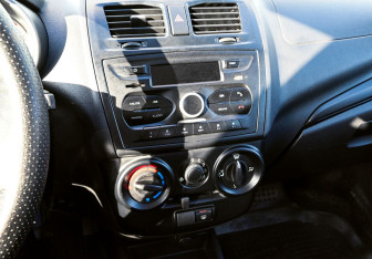 Подержанный автомобиль LADA (ВАЗ) Kalina Wagon 2015 года (13 фото)