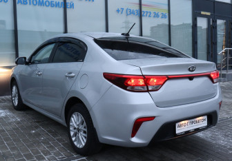 Подержанный автомобиль Kia Rio Sedan 2018 года (3 фото)