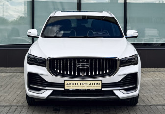 Подержанный автомобиль Geely Monjaro 2023 года (8 фото)