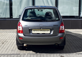 Подержанный автомобиль LADA (ВАЗ) Kalina Wagon 2011 года (4 фото)