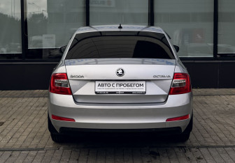 Подержанный автомобиль Skoda Octavia Liftback 2017 года (4 фото)