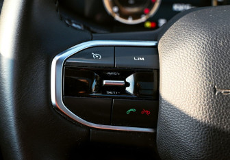 Подержанный автомобиль Geely Okavango 2022 года (14 фото)