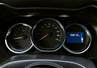 Подержанный автомобиль Renault Duster 2018 года (10 фото)