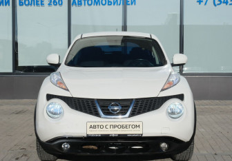 Подержанный автомобиль Nissan Juke 2012 года (8 фото)