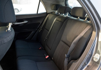 Подержанный автомобиль Toyota Auris Hatchback 2008 года (16 фото)