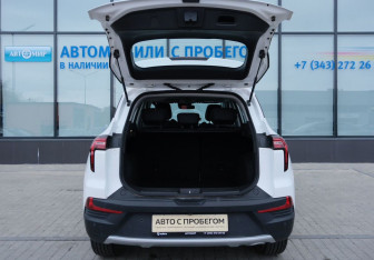 Подержанный автомобиль Москвич 3 2024 года (19 фото)