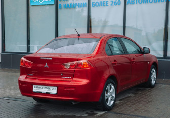 Подержанный автомобиль Mitsubishi Lancer Sedan 2008 года (5 фото)