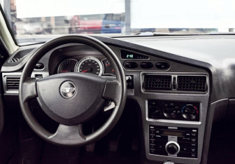Подержанный автомобиль Daewoo Nexia Sedan 2008 года (17 фото)