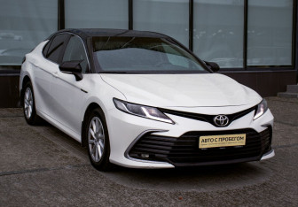 Подержанный автомобиль Toyota Camry Sedan 2021 года (7 фото)