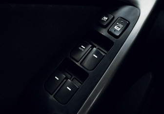 Подержанный автомобиль Kia Cerato Sedan 2011 года (13 фото)