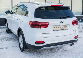 Подержанный автомобиль Kia Sorento 2019 года (3 фото)