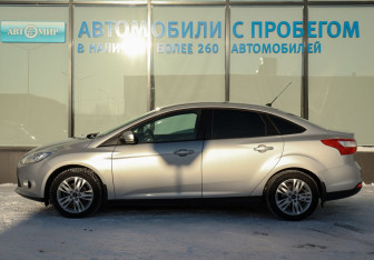 Подержанный автомобиль Ford Focus Sedan 2012 года (2 фото)