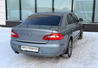 Подержанный автомобиль Skoda Superb Liftback 2012 года (5 фото)