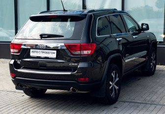 Подержанный автомобиль Jeep Grand Cherokee 2011 года (5 фото)