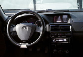 Подержанный автомобиль LADA (ВАЗ) Priora Hatchback 2014 года (18 фото)