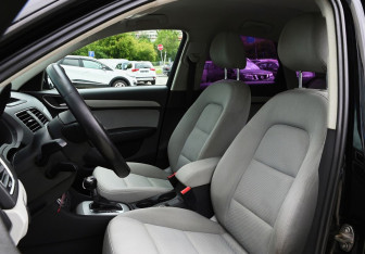 Подержанный автомобиль Audi Q3 2013 года (18 фото)