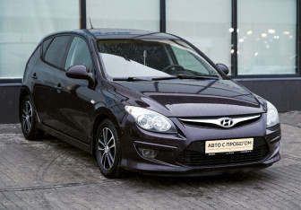 Подержанный автомобиль Hyundai i30 Hatchback 2010 года (7 фото)