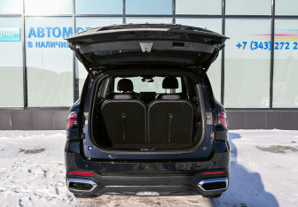 Подержанный автомобиль Geely Okavango 2024 года (20 фото)