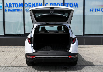 Подержанный автомобиль Hyundai Tucson 2023 года (20 фото)