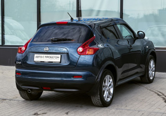 Подержанный автомобиль Nissan Juke 2013 года (5 фото)