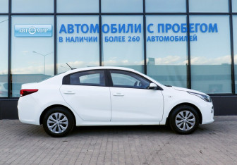 Подержанный автомобиль Kia Rio Sedan 2019 года (6 фото)