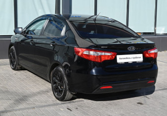 Подержанный автомобиль Kia Rio Sedan 2012 года (3 фото)