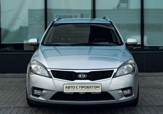 Подержанный автомобиль Kia Ceed Wagon 2010 года (8 фото)