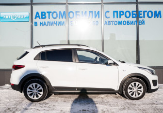 Подержанный автомобиль Kia Rio Hatchback 2018 года (6 фото)