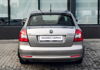Подержанный автомобиль Skoda Octavia Liftback 2012 года (4 фото)