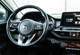Подержанный автомобиль Kia Cerato Sedan 2021 года (10 фото)